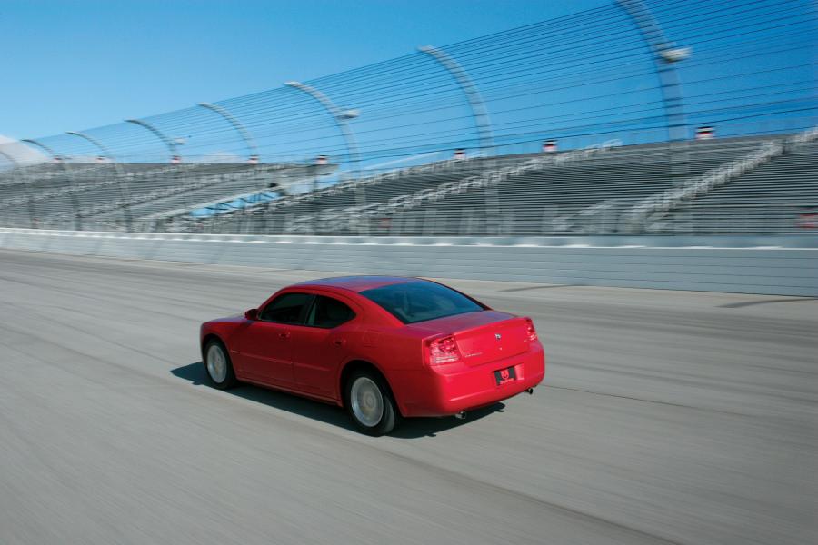  Dodge Charger R/T 2005 года  (фото 44 из 81)